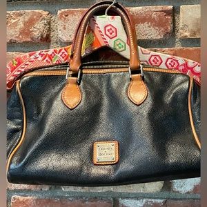 VINTAGE DOONEY AND BOURKE BLACK LEATHER HANDBAG